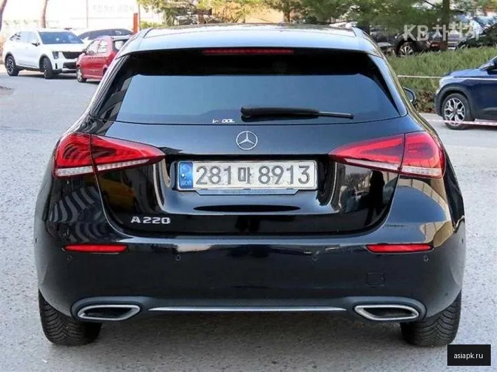Mercedes-Benz A-Class 4