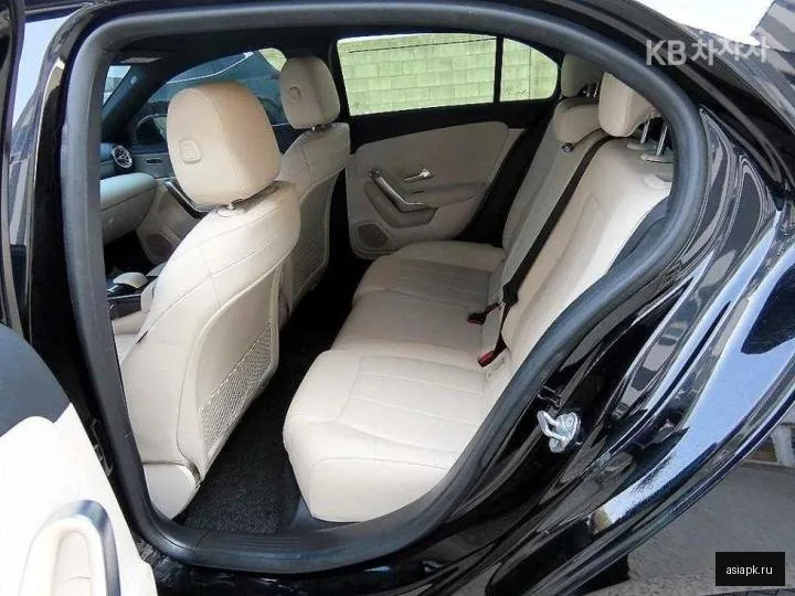 Mercedes-Benz A-Class 6