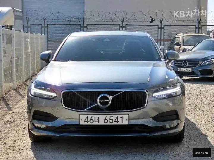 Volvo S90