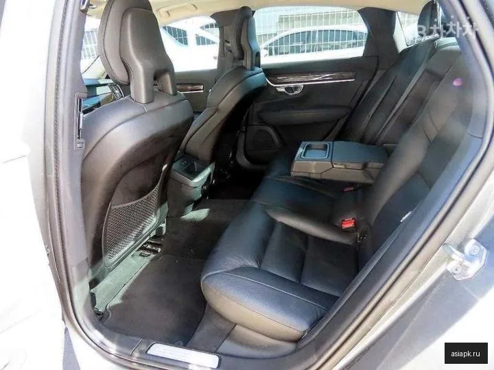 Volvo S90 5