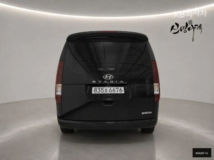 Hyundai Staria 4