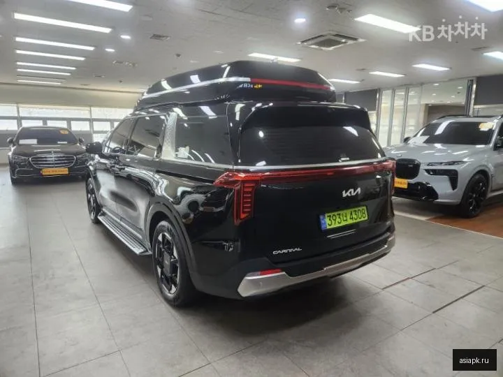 Kia Carnival 5