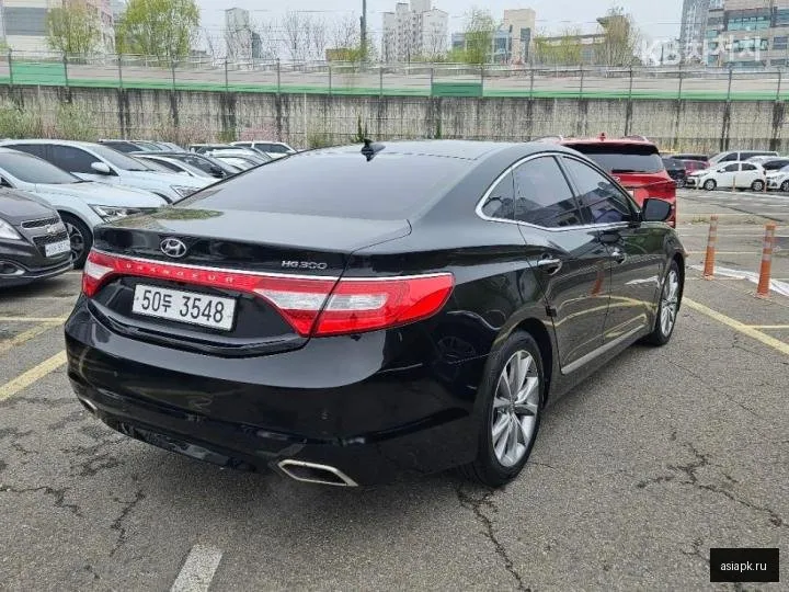 Hyundai Grandeur 4