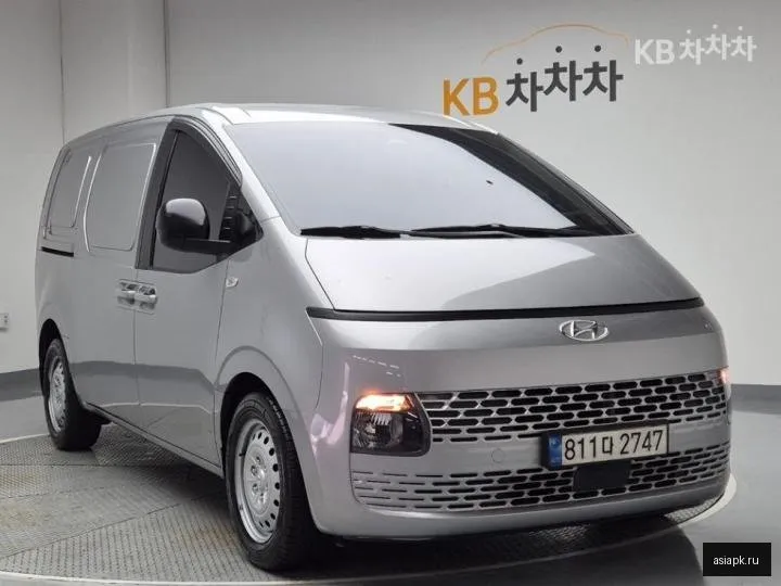Hyundai Staria 4