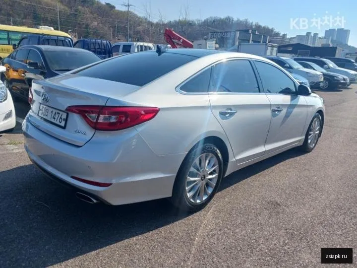 Hyundai Sonata 2