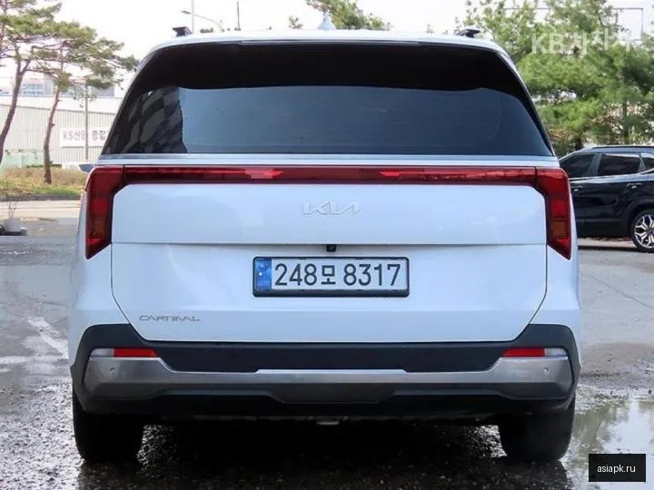 Kia Carnival 4