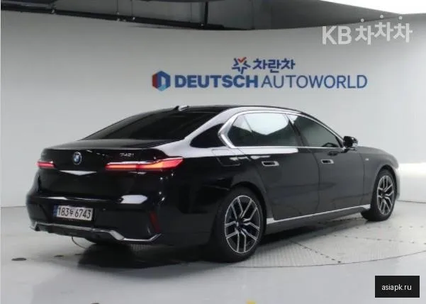 BMW 7-Series 3