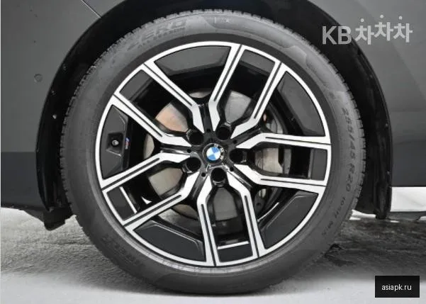 BMW 7-Series 5
