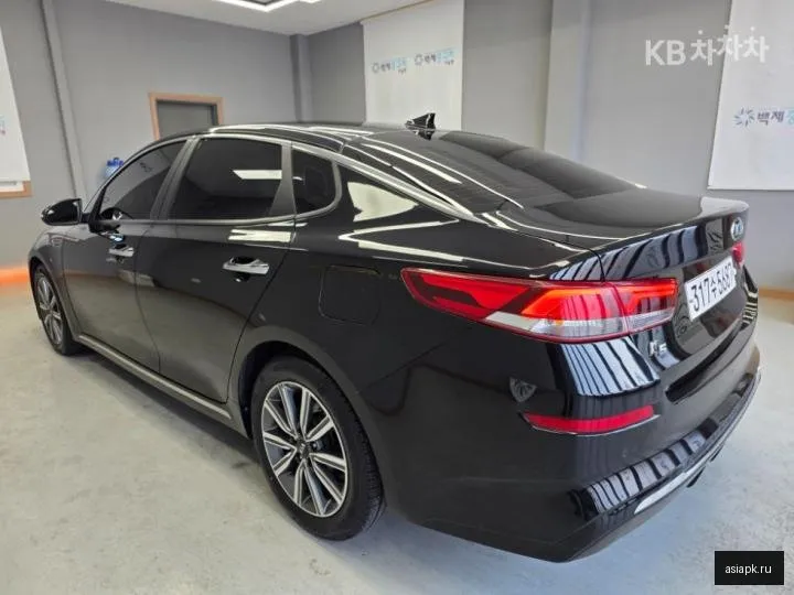 Kia K5 3