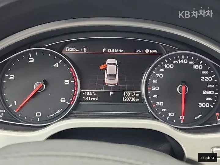 Audi A8 6