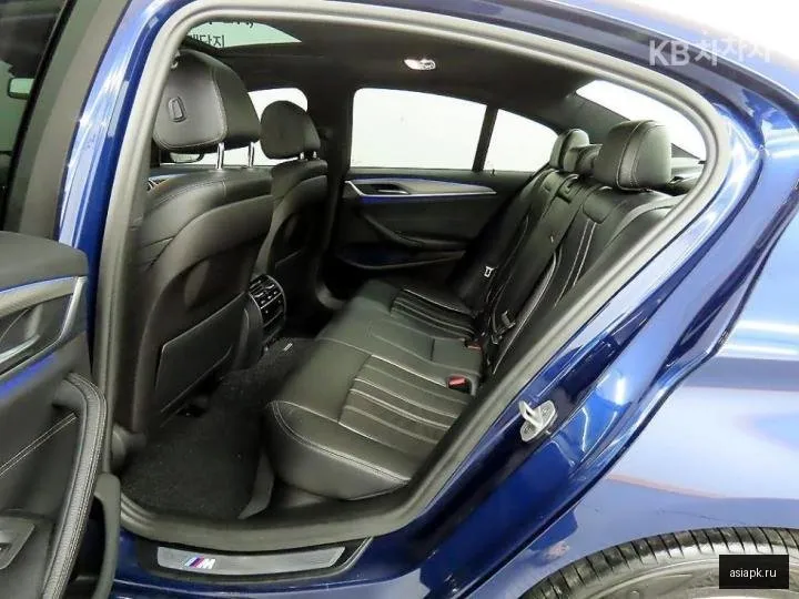 BMW 5-Series 6