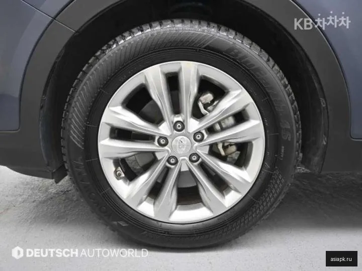 Hyundai Santa Fe 5