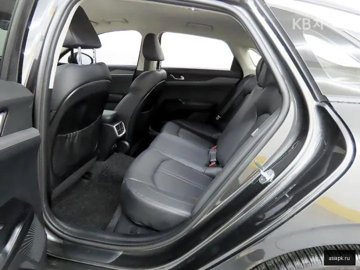Kia K5 6