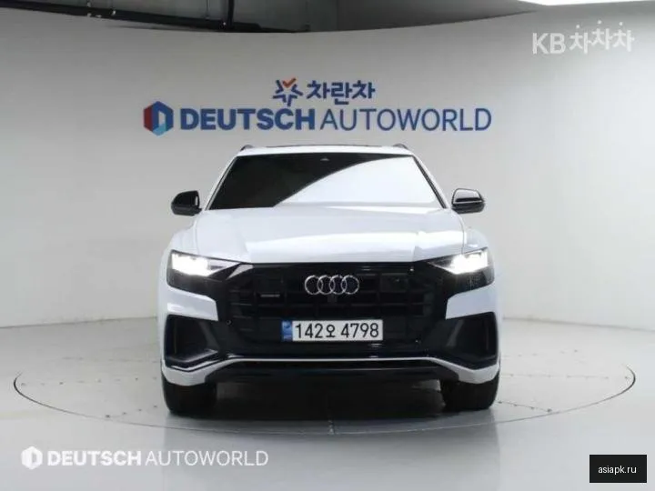 Audi Q8 3