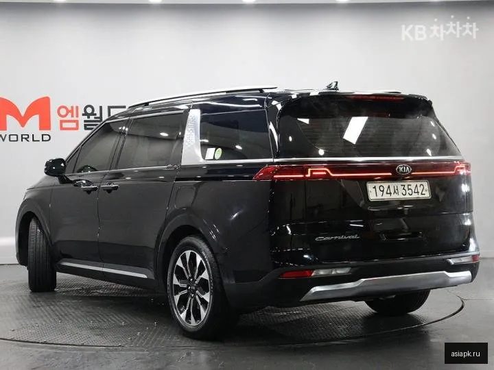 Kia Carnival 4