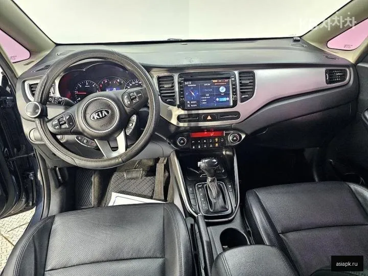 Kia Carens 5