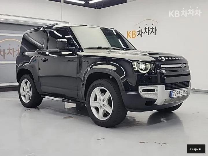 Land Rover Defender 4