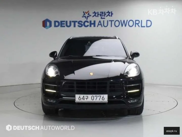 Porsche Macan 3
