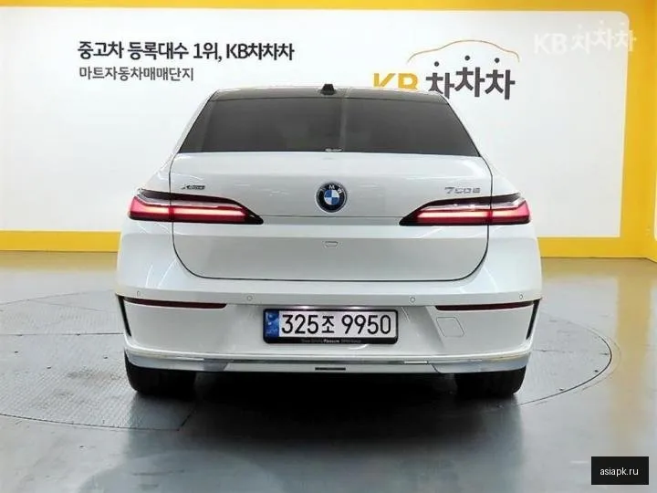 BMW 7-Series 3