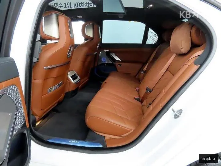 BMW 7-Series 6