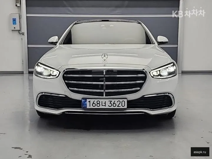 Mercedes-Benz S-Class 2