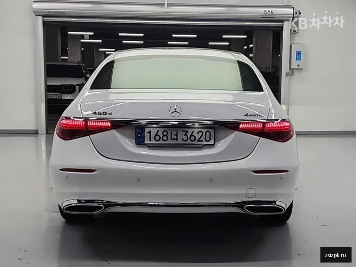 Mercedes-Benz S-Class 3