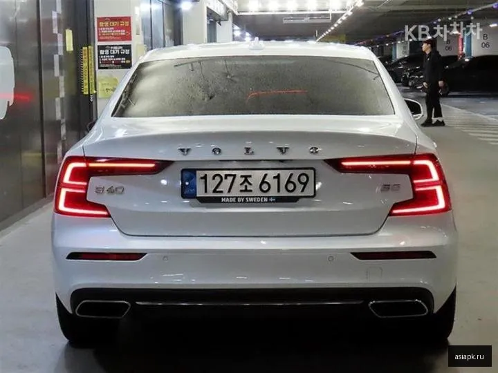 Volvo S60 5