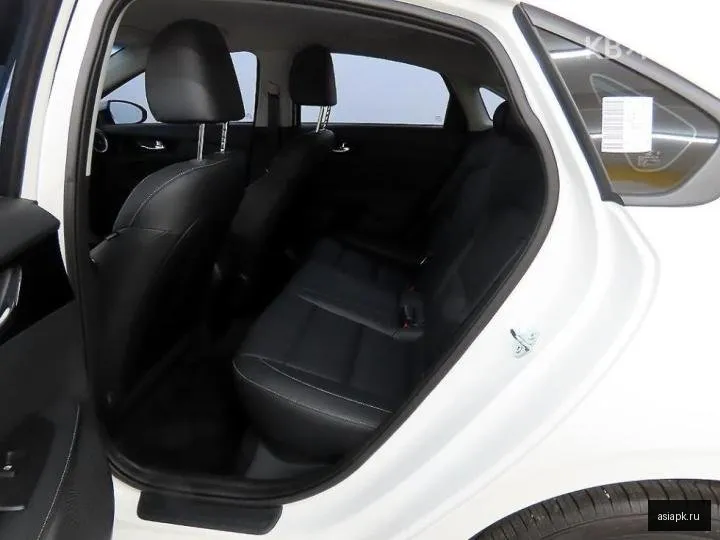 Kia K3 6