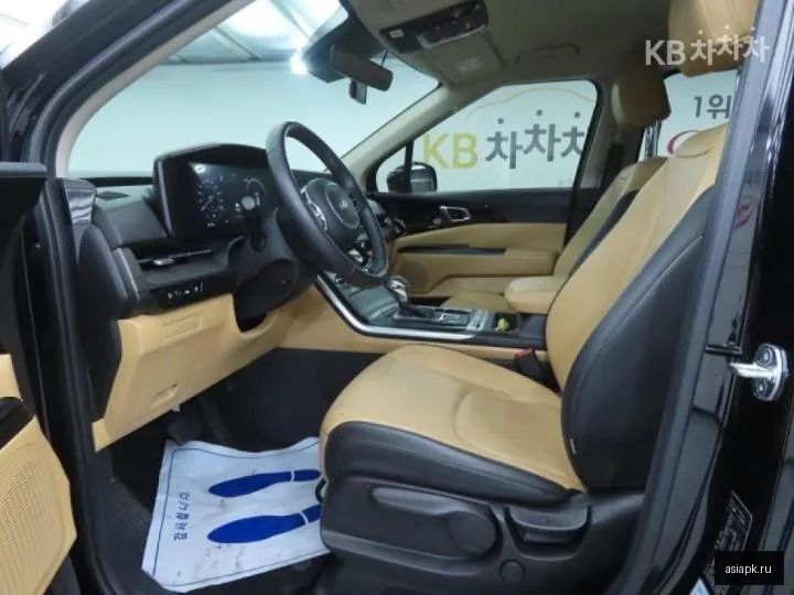 Kia Carnival 5
