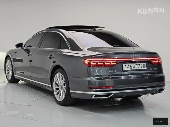 Audi A8 4