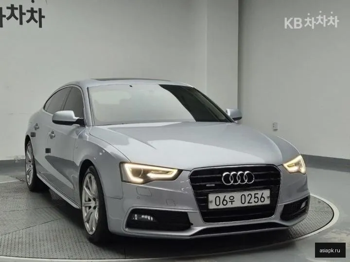 Audi A5 4