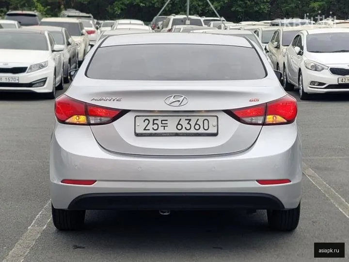 Hyundai Avante 4