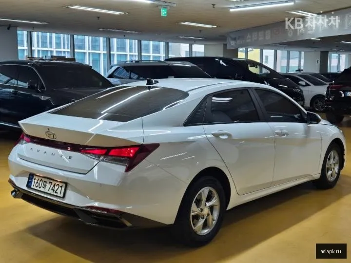 Hyundai Avante 4