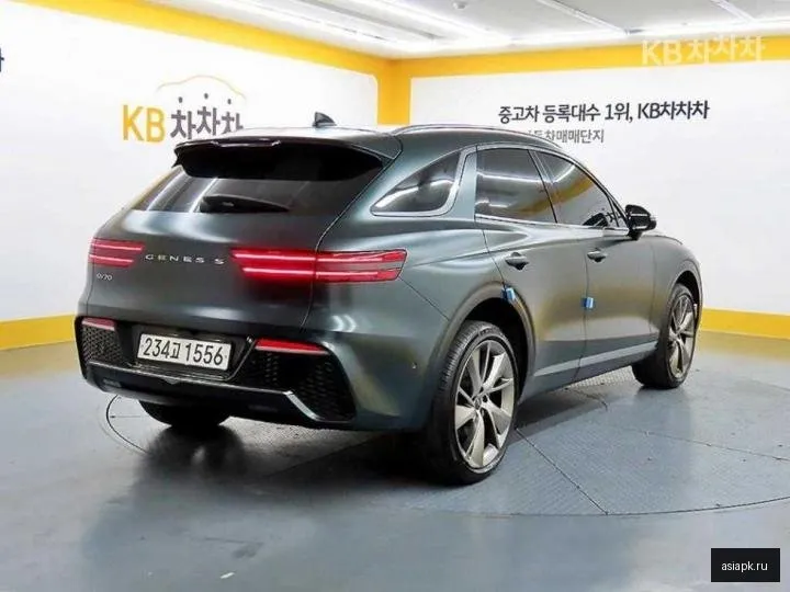 Genesis GV70 4