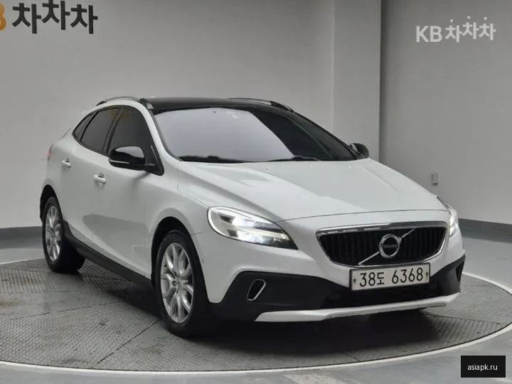 Volvo V40 4