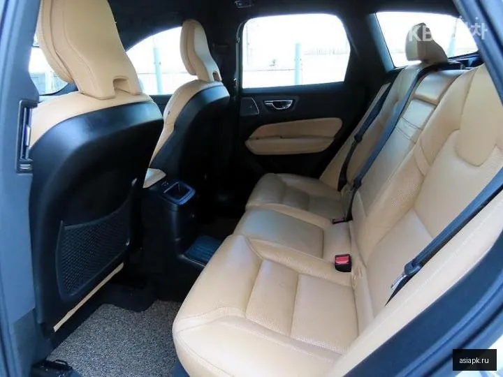 Volvo XC60 6