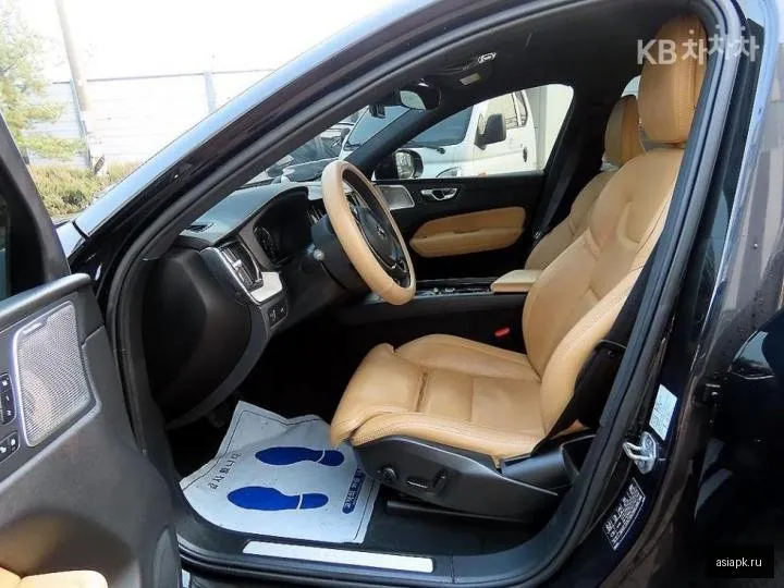 Volvo XC60 5