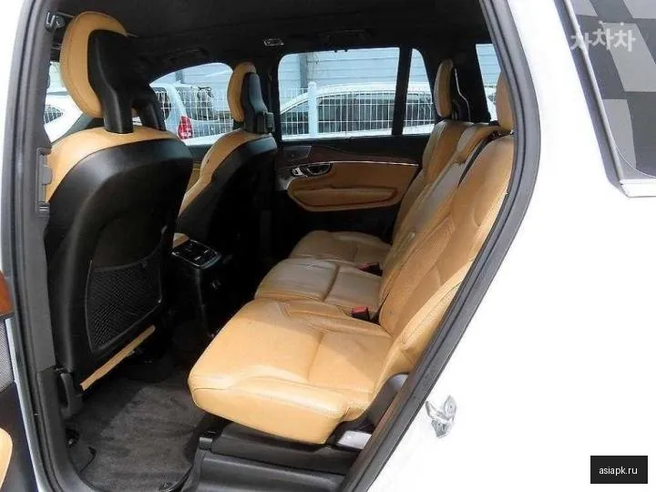 Volvo XC90 6
