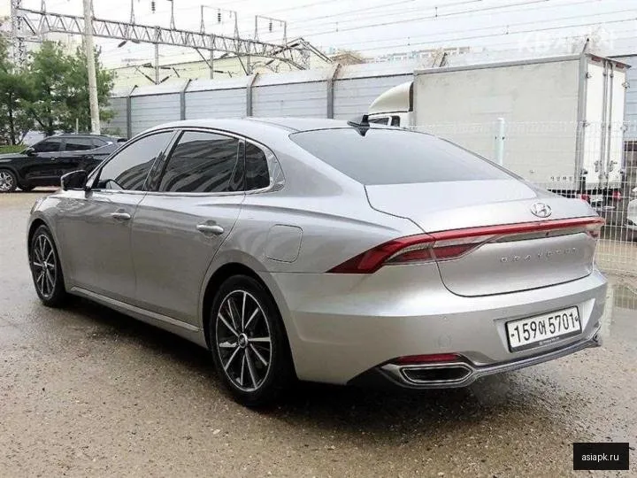 Hyundai Grandeur 3