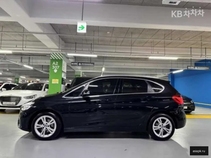 BMW 2-Series 2