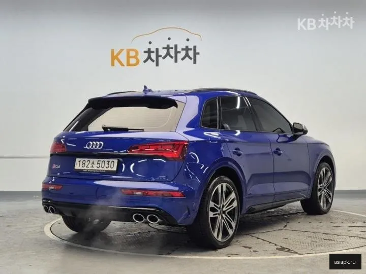 Audi SQ5 4
