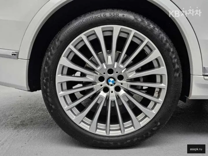 BMW X7 6