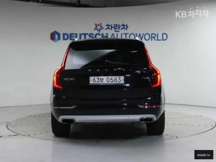 Volvo XC90 4