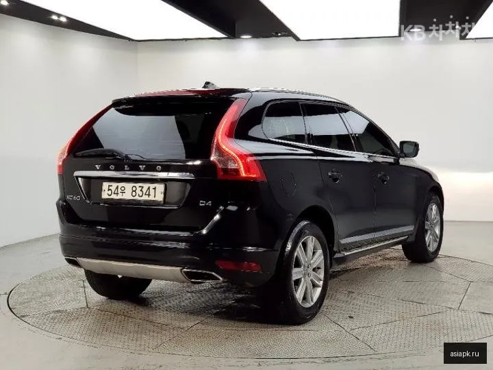 Volvo XC60 4
