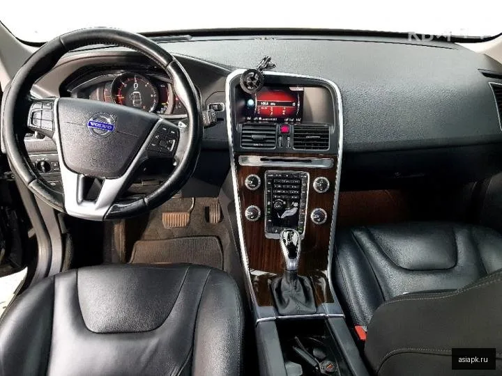 Volvo XC60 5
