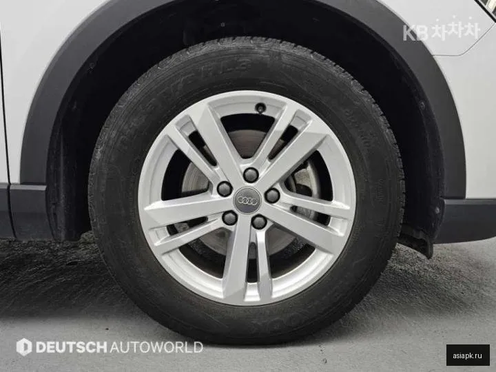 Audi Q3 5