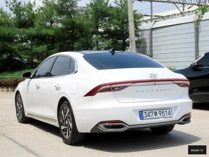 Hyundai Grandeur 3