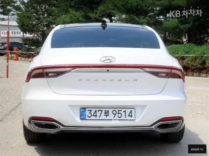 Hyundai Grandeur 4