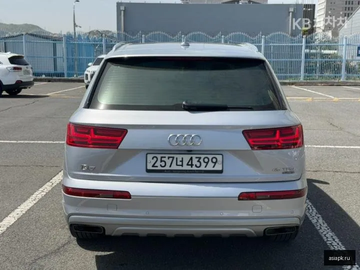Audi Q7 3