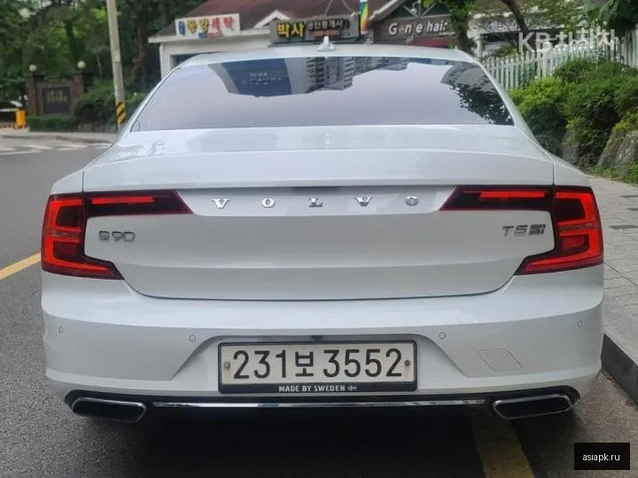 Volvo S90 4